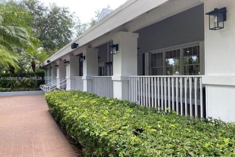 House in Miami, Florida 4 bedrooms, 200.02 sq.m. № 1802672 - photo 25