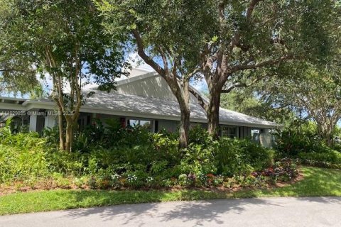 House in Miami, Florida 4 bedrooms, 200.02 sq.m. № 1802672 - photo 26