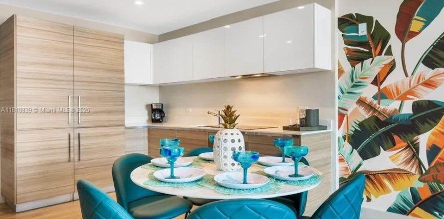 Condominio en Hollywood, Florida, 2 dormitorios № 1779858