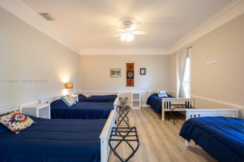 House in Homestead, Florida 6 bedrooms, 371.05 sq.m. № 2009230 - photo 20