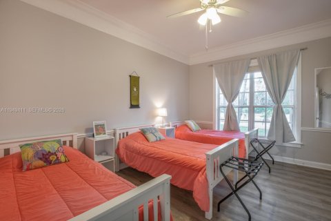 House in Homestead, Florida 6 bedrooms, 371.05 sq.m. № 2009230 - photo 18