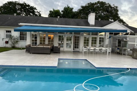 House in Homestead, Florida 6 bedrooms, 371.05 sq.m. № 2009230 - photo 11