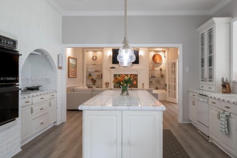 House in Homestead, Florida 6 bedrooms, 371.05 sq.m. № 2009230 - photo 6