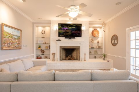 House in Homestead, Florida 6 bedrooms, 371.05 sq.m. № 2009230 - photo 4