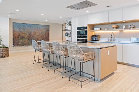 Condo in Bay Harbor Islands, Florida, 3 bedrooms  № 2014126 - photo 7