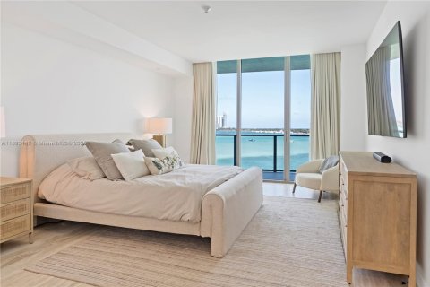 Condo in Bay Harbor Islands, Florida, 3 bedrooms  № 2014126 - photo 9