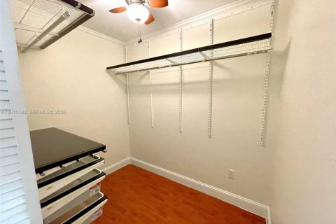Condo in Miami, Florida, 1 bedroom  № 2073508 - photo 8