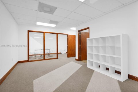 Immobilier commercial à vendre à North Miami, Floride № 2059832 - photo 12