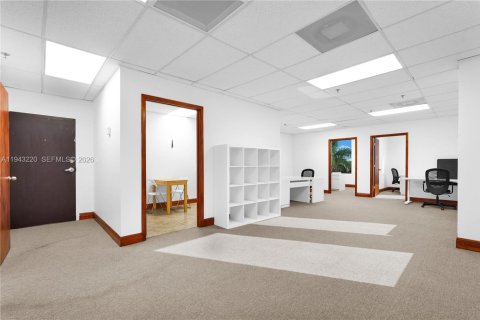 Immobilier commercial à vendre à North Miami, Floride № 2059832 - photo 5