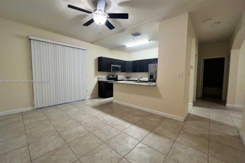 Casa en alquiler en Homestead, Florida, 3 dormitorios, 126.81 m2 № 1924390 - foto 15