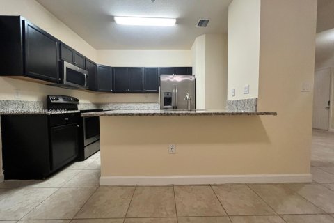 Casa en alquiler en Homestead, Florida, 3 dormitorios, 126.81 m2 № 1924390 - foto 9