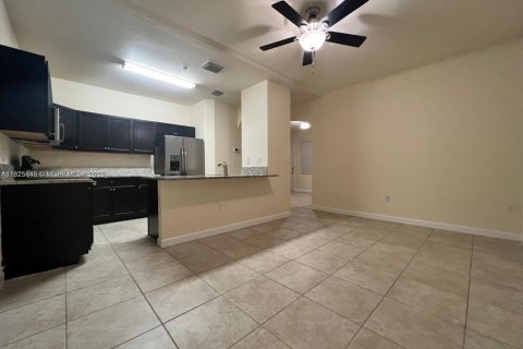 Casa en alquiler en Homestead, Florida, 3 dormitorios, 126.81 m2 № 1924390 - foto 12
