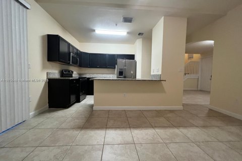 Casa en alquiler en Homestead, Florida, 3 dormitorios, 126.81 m2 № 1924390 - foto 11