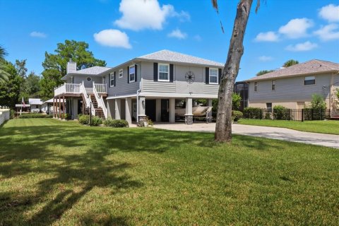 Casa en venta en Crystal River, Florida, 3 dormitorios, 195.19 m2 № 1905264 - foto 2