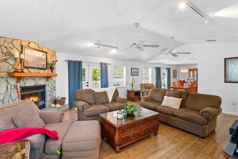 Casa en venta en Crystal River, Florida, 3 dormitorios, 195.19 m2 № 1905264 - foto 8