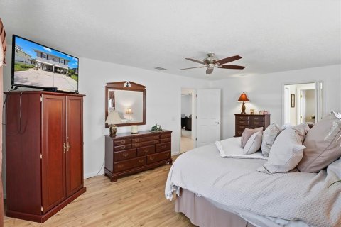 Casa en venta en Crystal River, Florida, 3 dormitorios, 195.19 m2 № 1905264 - foto 17