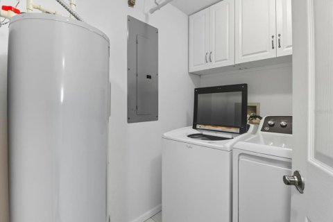 Casa en venta en Crystal River, Florida, 3 dormitorios, 195.19 m2 № 1905264 - foto 25