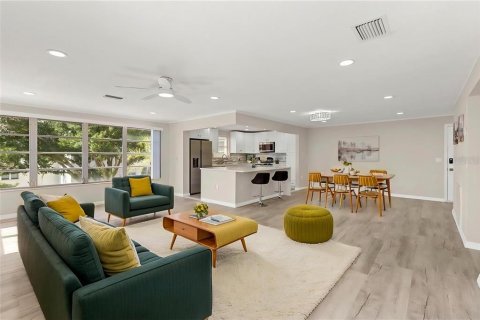 Condominio en venta en Saint Petersburg, Florida, 2 dormitorios, 126.81 m2 № 2234587 - foto 7