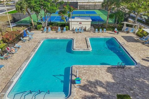 Condominio en venta en Saint Petersburg, Florida, 2 dormitorios, 126.81 m2 № 2234587 - foto 22