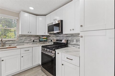 Condominio en venta en Saint Petersburg, Florida, 2 dormitorios, 126.81 m2 № 2234587 - foto 3