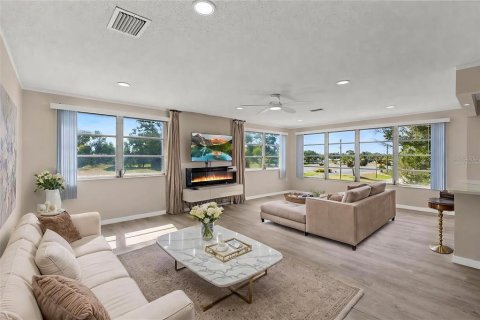 Condominio en venta en Saint Petersburg, Florida, 2 dormitorios, 126.81 m2 № 2234587 - foto 8