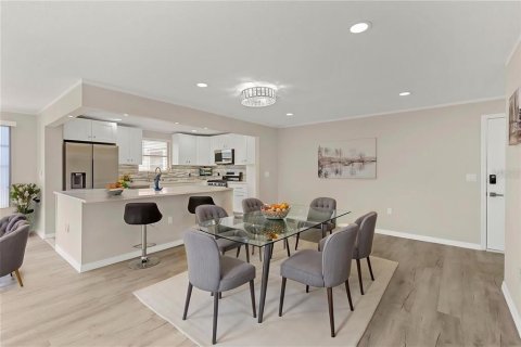 Condominio en venta en Saint Petersburg, Florida, 2 dormitorios, 126.81 m2 № 2234587 - foto 6