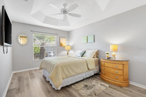 House in The Villages, Florida 3 bedrooms, 153.66 sq.m. № 1907795 - photo 17