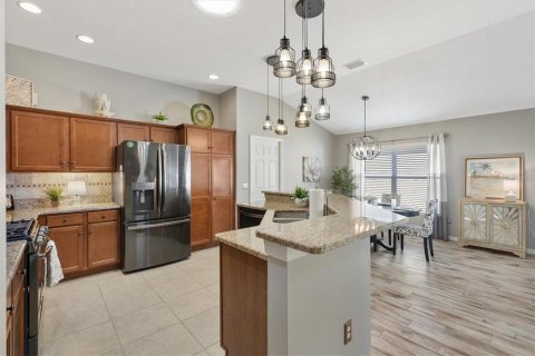 House in The Villages, Florida 3 bedrooms, 153.66 sq.m. № 1907795 - photo 6
