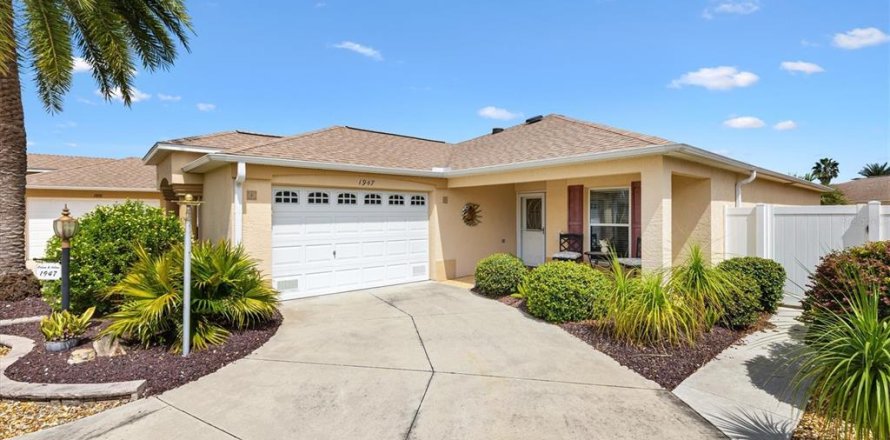 House in The Villages, Florida 3 bedrooms, 153.66 sq.m. № 1907795