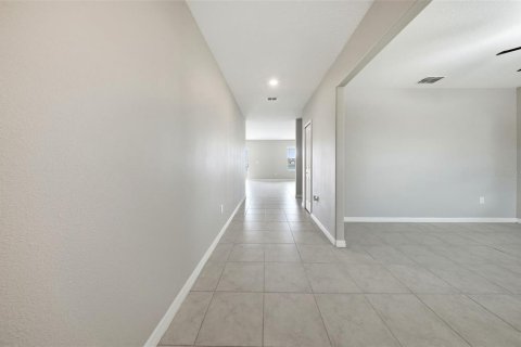 House in Sun City Center, Florida 4 bedrooms, 244.8 sq.m. № 2217775 - photo 11