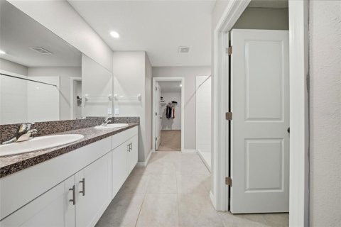 House in Sun City Center, Florida 4 bedrooms, 244.8 sq.m. № 2217775 - photo 17