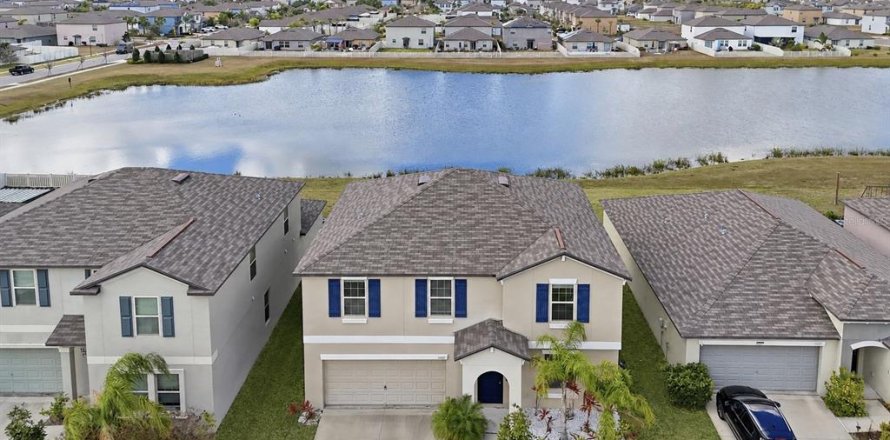 House in Sun City Center, Florida 4 bedrooms, 244.8 sq.m. № 2217775
