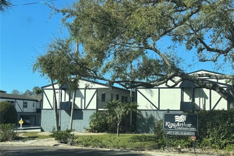 Condominio en Dunedin, Florida, 2 dormitorios № 2104997