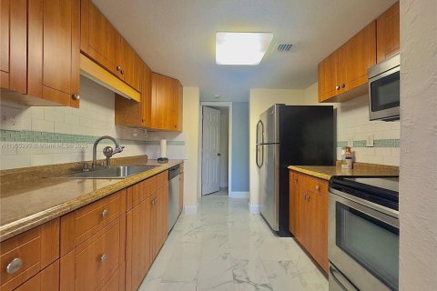 Touwnhouse à vendre à Palmetto Bay, Floride: 2 chambres, 102.19 m2 № 1956158 - photo 4