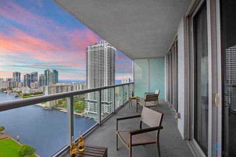 Copropriété à vendre à Hallandale Beach, Floride: 2 chambres, 95.5 m2 № 2088639 - photo 20