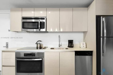 Copropriété à vendre à Hallandale Beach, Floride: 2 chambres, 95.5 m2 № 2088639 - photo 2