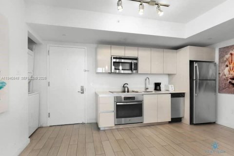 Copropriété à vendre à Hallandale Beach, Floride: 2 chambres, 95.5 m2 № 2088639 - photo 3