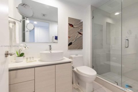 Copropriété à vendre à Hallandale Beach, Floride: 2 chambres, 95.5 m2 № 2088639 - photo 18