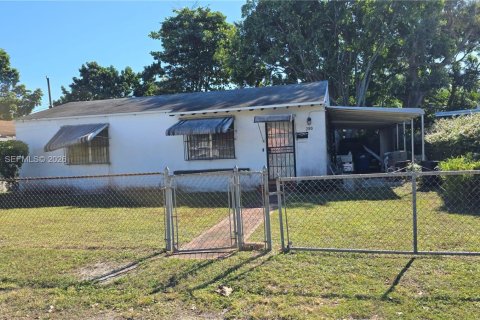 Купить виллу или дом в Майами, Флорида 2 спальни, 81.75м2, № 1995640 - фото 2