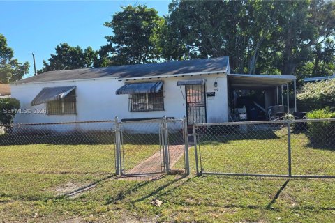 House in Miami, Florida 2 bedrooms, 81.75 sq.m. № 1995640