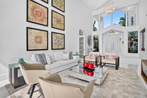 House in Coral Gables, Florida 4 bedrooms, 311.13 sq.m. № 2429897 - photo 21