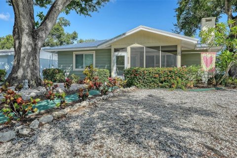 Villa ou maison à vendre à Bradenton, Floride: 2 chambres, 104.7 m2 № 2427542 - photo 3