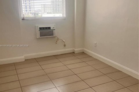 Apartamento en alquiler en Miami Beach, Florida, 1 dormitorio, 67.82 m2 № 2054834 - foto 6