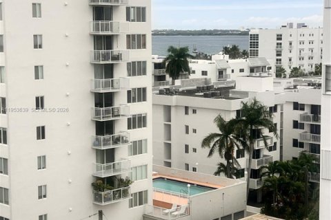Apartamento en alquiler en Miami Beach, Florida, 1 dormitorio, 67.82 m2 № 2054834 - foto 15