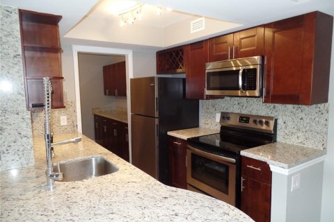 Copropriété à louer à Tamarac, Floride: 2 chambres, 95.69 m2 № 1939149 - photo 4