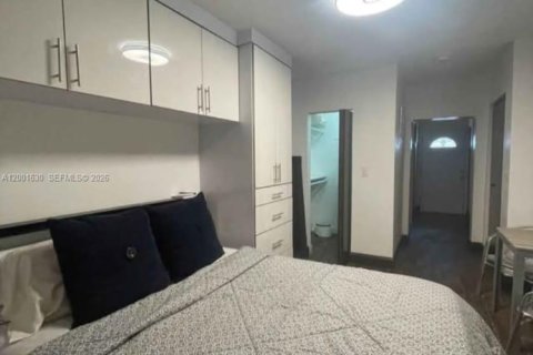 Villa ou maison à Miami, Floride 1 chambre, 229.93 m2 № 2065704