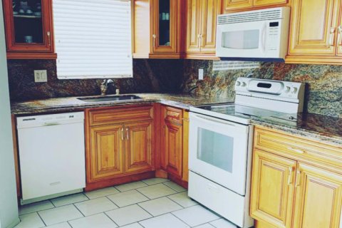 Copropriété à louer à Lake Worth, Floride: 2 chambres, 107.4 m2 № 2260476 - photo 2