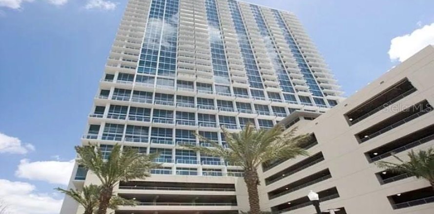 House in Orlando, Florida 1 bedroom, 60.39 sq.m. № 2258287