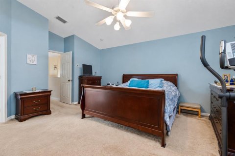 House in Oldsmar, Florida 4 bedrooms, 228.54 sq.m. № 2394274 - photo 18
