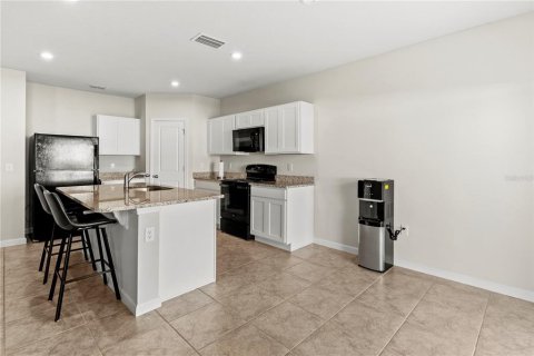 Casa en venta en Haines City, Florida, 3 dormitorios, 134.71 m2 № 1777540 - foto 6